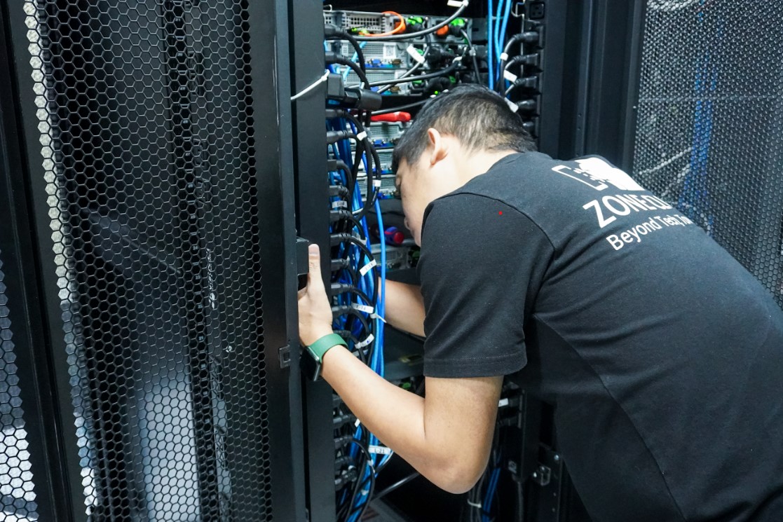 Chuyên viên kỹ thuật của ZoneCloud