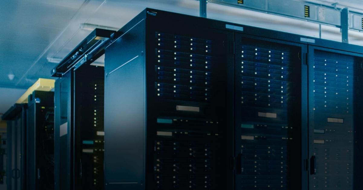 Bí Quyết Giảm Chi Phí Colocation Bằng Cách Tối Ưu Không Gian Rack 1 Bạn đã nghe nhiều về Colocation nhưng chưa thực sự hiểu rõ_ Hãy hình dung thế này_ bạn có một chiếc xe hơi (máy chủ) nhưng không có gara riêng để cất giữ