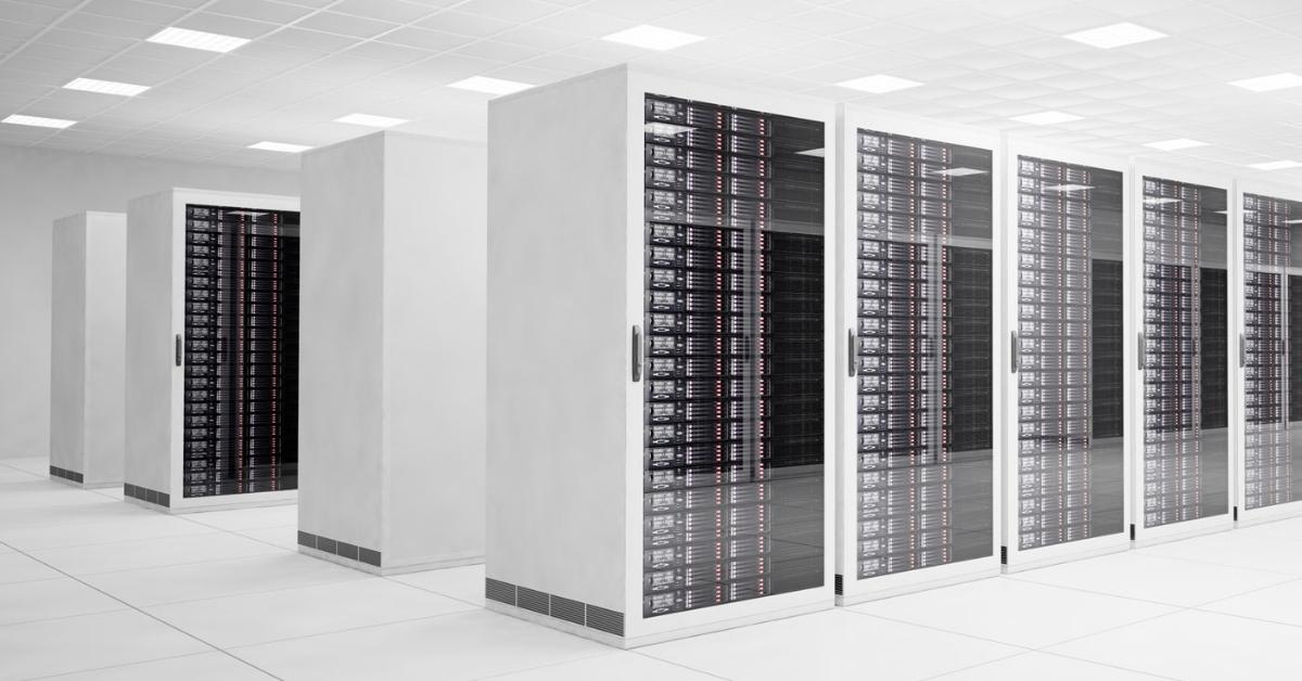 Colocation và Cloud: Lựa chọn nào tối ưu cho hạ tầng doanh nghiệp của bạn? 3 Bảo mật và Tuân thủ_ Yêu cầu thiết yếu cho mọi doanh nghiệp