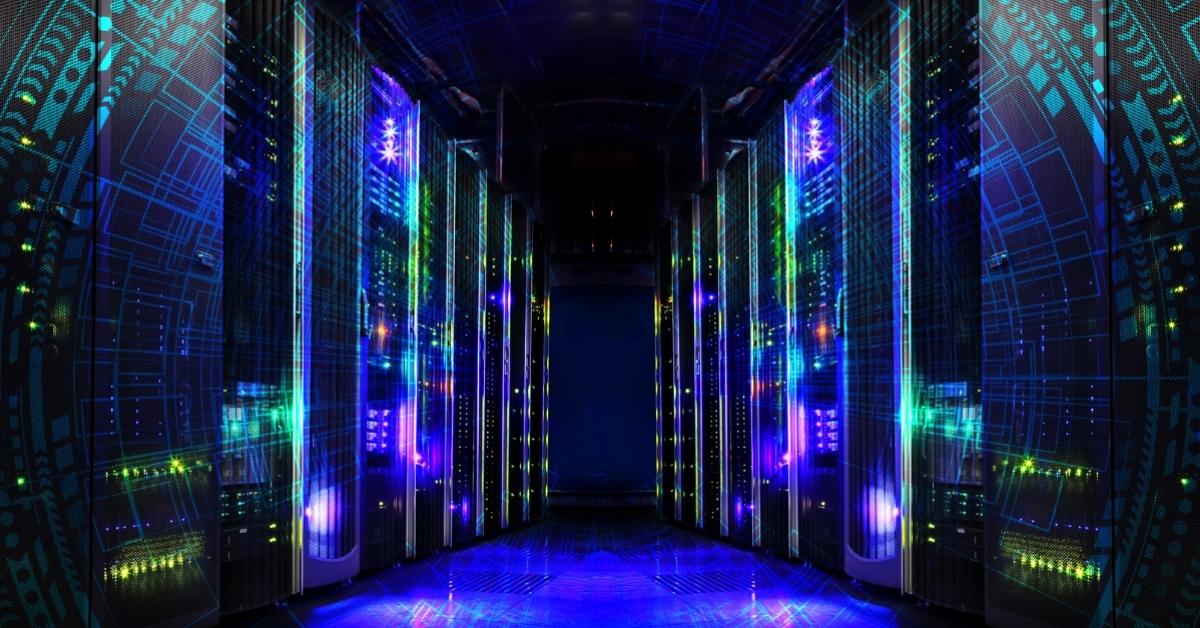 Colocation bán lẻ vs Trung tâm dữ liệu bán buôn: Hướng dẫn chọn giải pháp tối ưu cho doanh nghiệp 1 Colocation bán lẻ thường nhắm đến các doanh nghiệp có quy mô nhỏ hơn, từ các startup công nghệ non trẻ đến các doanh nghiệp vừa và nhỏ (SMBs) đang tìm kiếm sự linh hoạt và hiệu quả chi phí